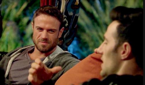 chad-daniel-the-bachelorette-zoom-7d91b4fe-0512-4edb-881e-083f411b589e